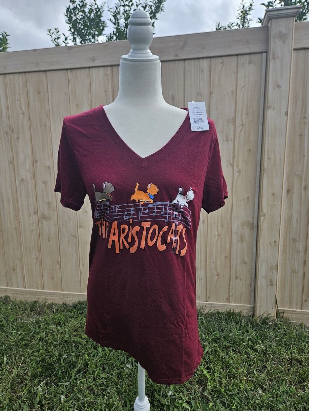 The Aristocats Disney V-neck T-shirt.